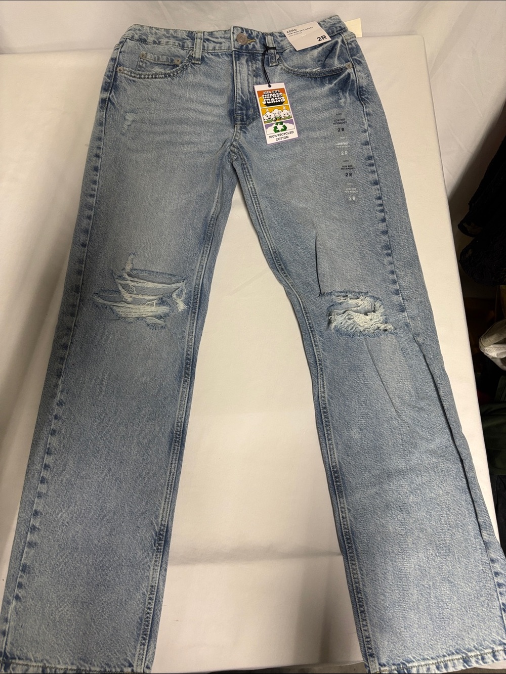 Aeropostale Low Rise 90s Baggy Jeans 2R NWT Distressed Light Wash 100% Cotton